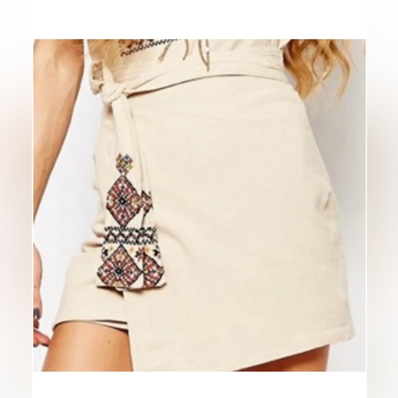 Free People Embroidered Beige Wrap Mini Dress. Size S - Picture 4 of 10